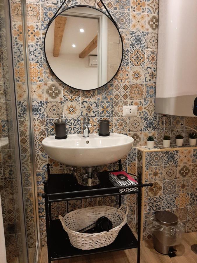 Al Sottano 19 Apartment Bari Luaran gambar